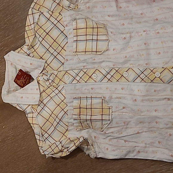 Sleeveless Cowboy Style Tops - Picture 2 of 5